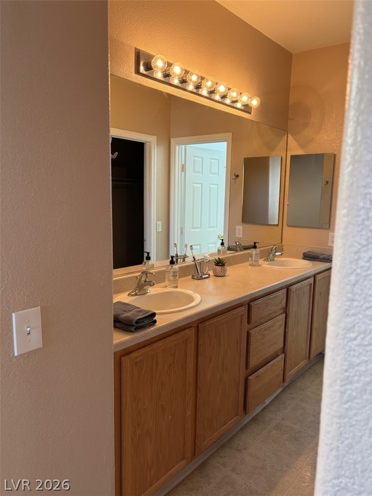 7653 Hampton Park Lane Property Photo 6