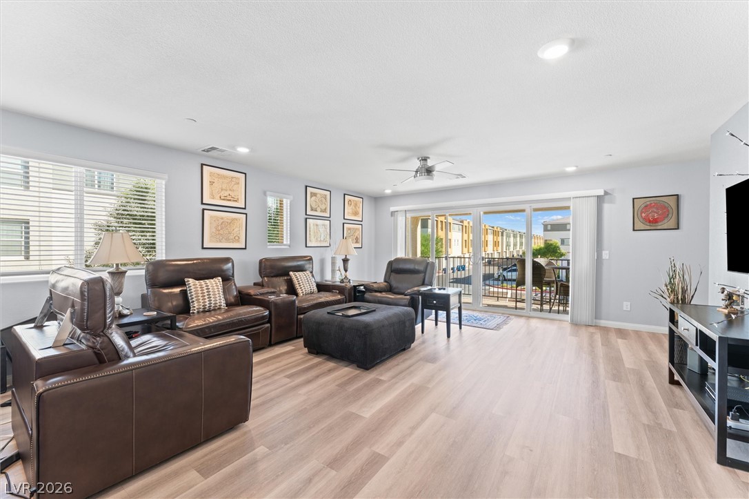 10059 Dazzling Sunrays Avenue Property Photo 2
