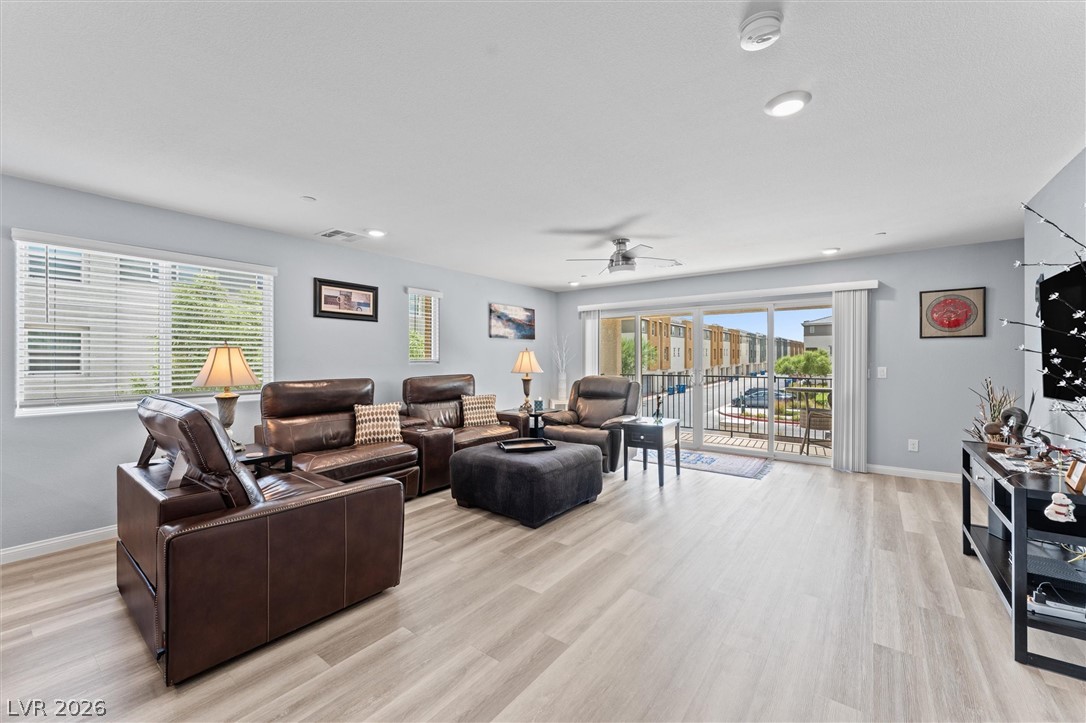 10059 Dazzling Sunrays Avenue Property Photo 2