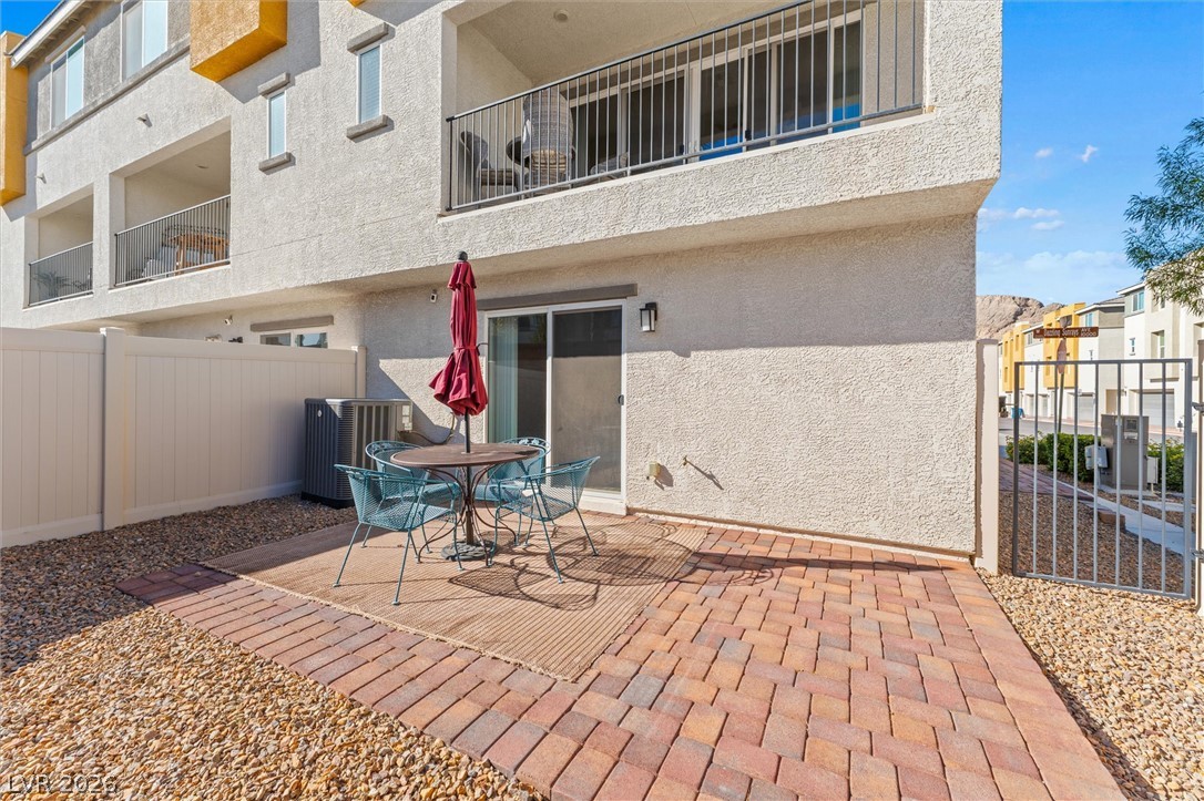 10059 Dazzling Sunrays Avenue Property Photo 11