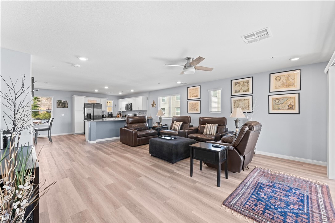 10059 Dazzling Sunrays Avenue Property Photo 15