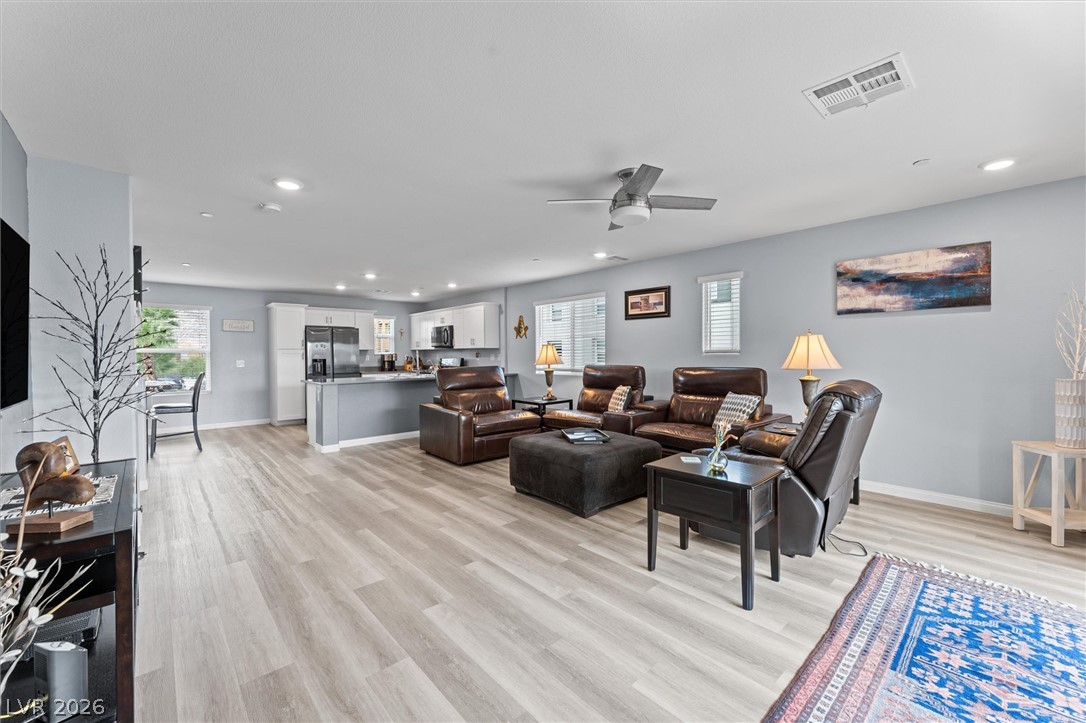 10059 Dazzling Sunrays Avenue Property Photo 16