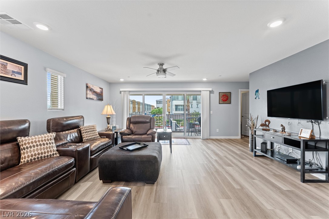 10059 Dazzling Sunrays Avenue Property Photo 17