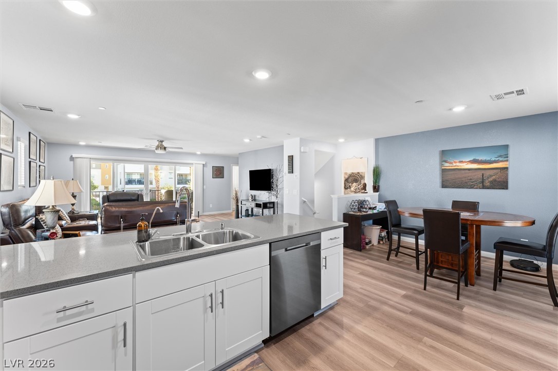 10059 Dazzling Sunrays Avenue Property Photo 19