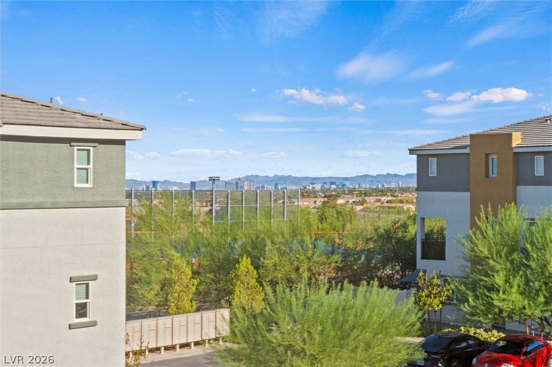 10059 Dazzling Sunrays Avenue Property Photo 25