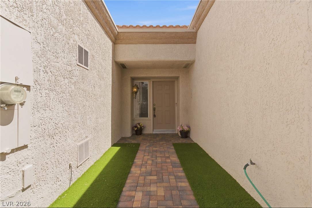 9024 Sundial Drive Property Photo 10
