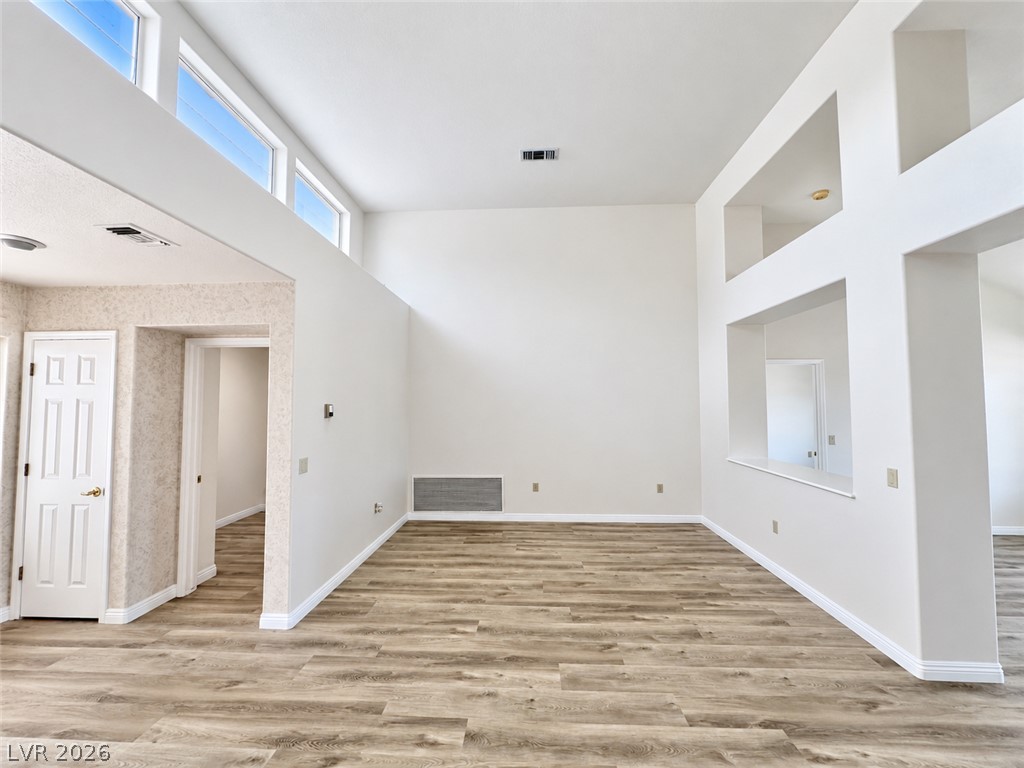 9024 Sundial Drive Property Photo 12