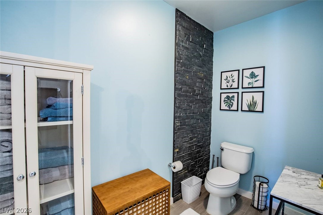 2818689 Property Photo 19