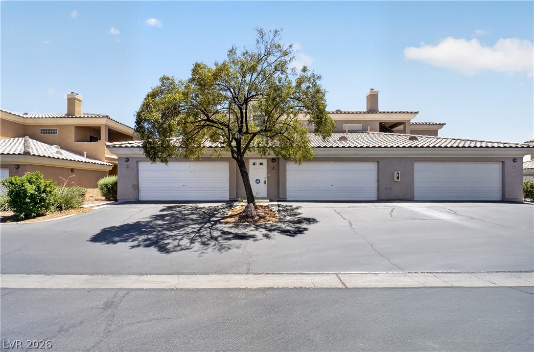 6901 Cobre Azul Avenue 202 Property Photo 1