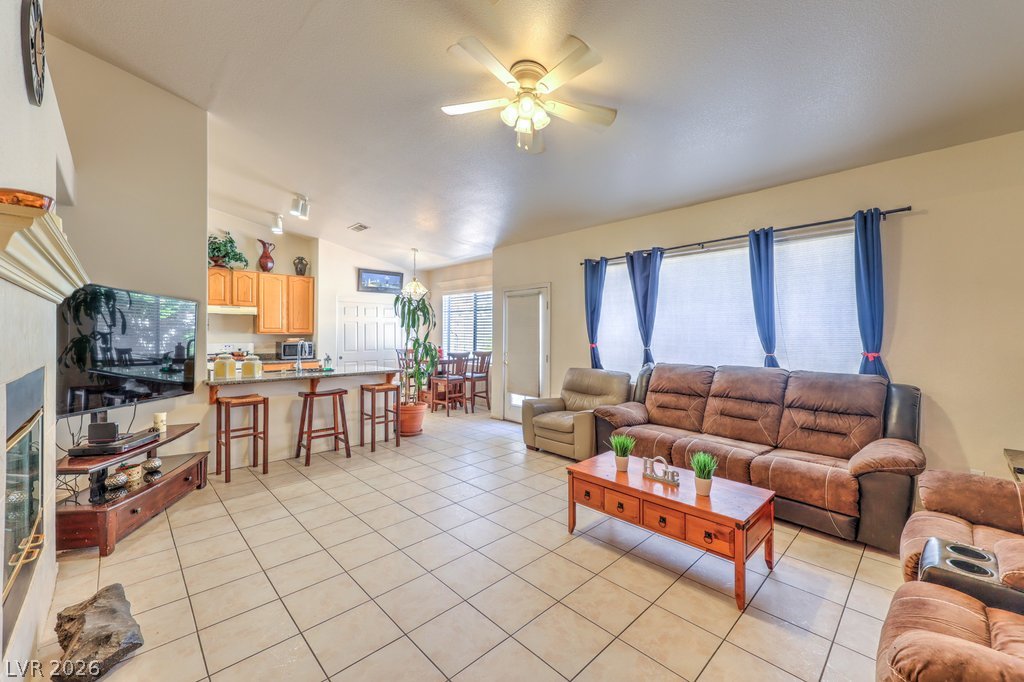 8628 Highland View Avenue Property Photo 8