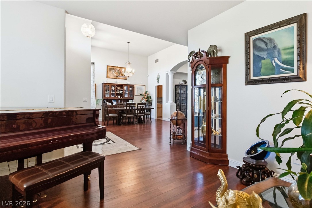 2909 Tanagrine Drive Property Photo 6