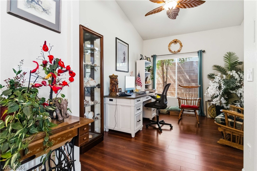 2909 Tanagrine Drive Property Photo 10