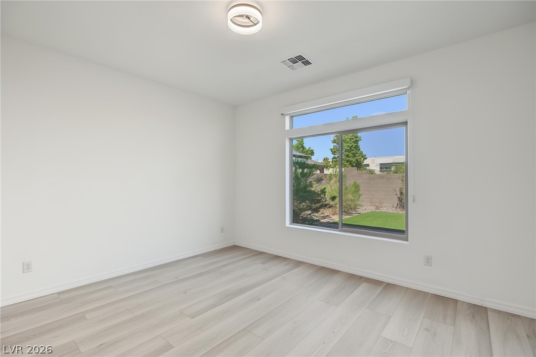 7072 Moss Hill Avenue Property Photo 10