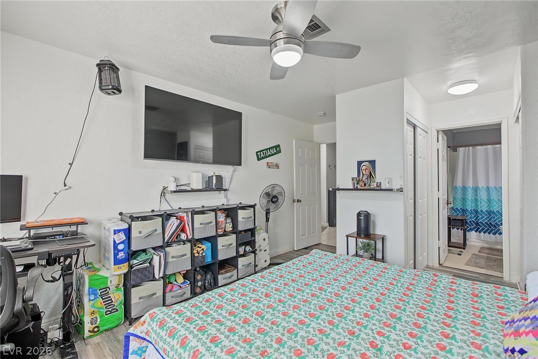 5042 South Rainbow Boulevard 102 Property Photo 15
