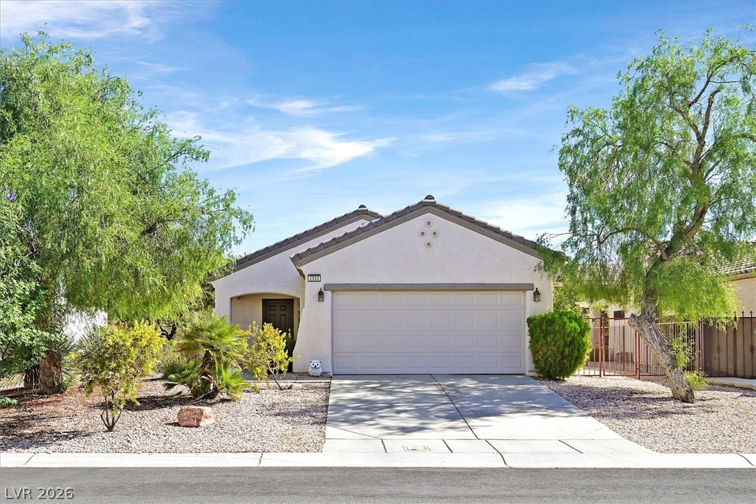 2553 Leighton Avenue Property Photo 1