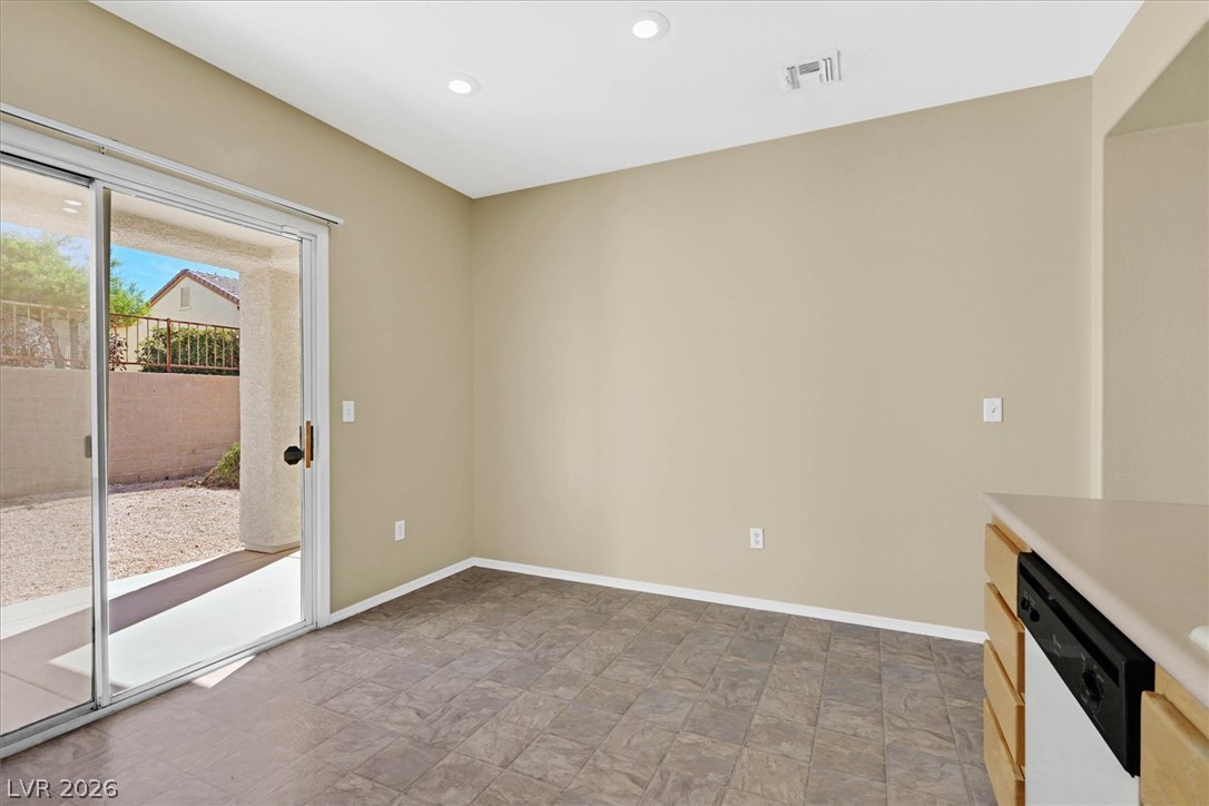 2553 Leighton Avenue Property Photo 8
