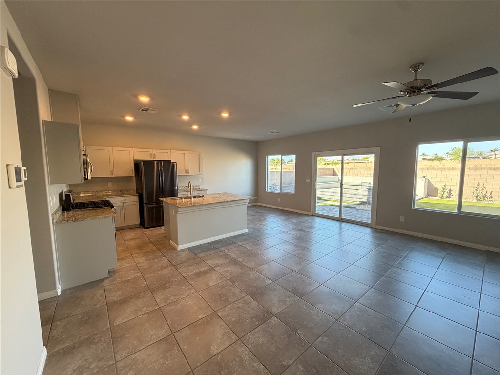 8231 Selenite Street Property Photo 4