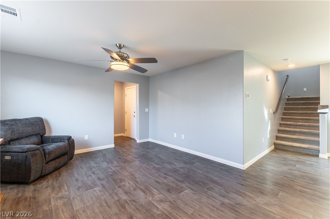 6911 Orange Horizon Street Property Photo 9