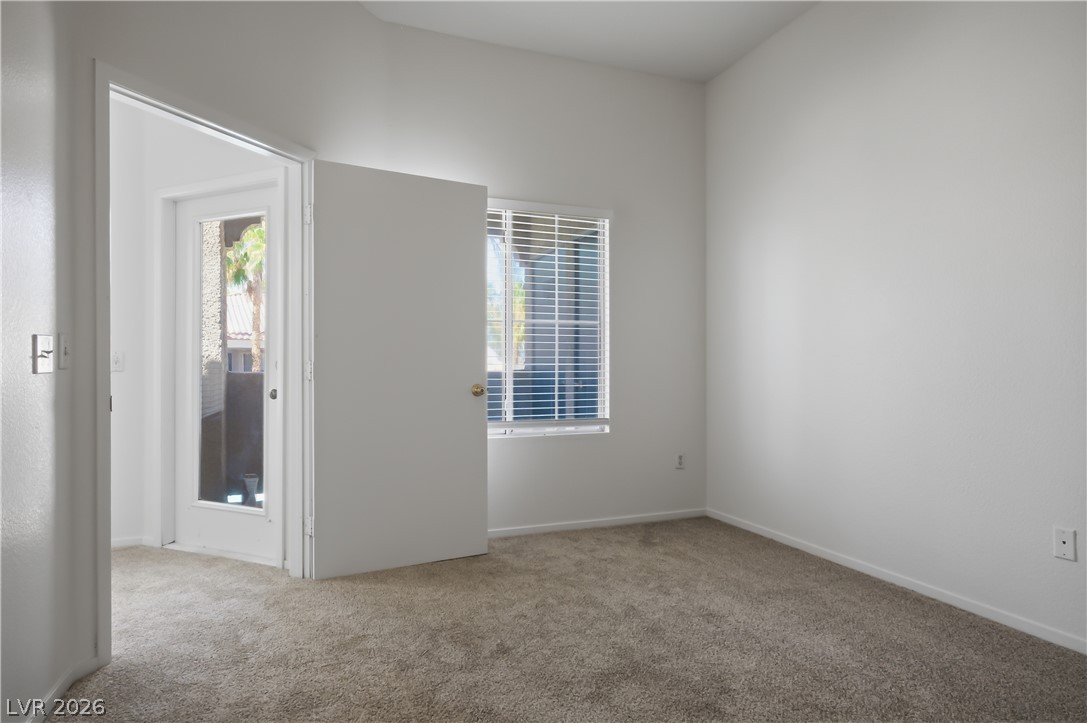 10245 South Maryland Parkway 279 Property Photo 9