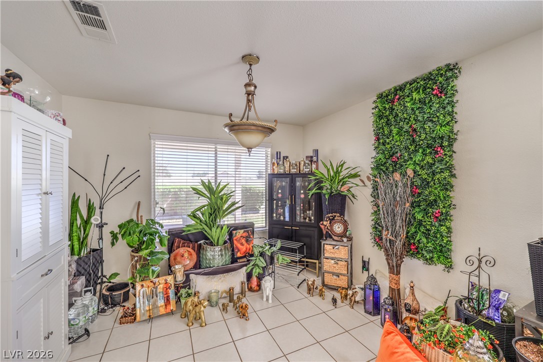 5712 Emperor Way Property Photo 9