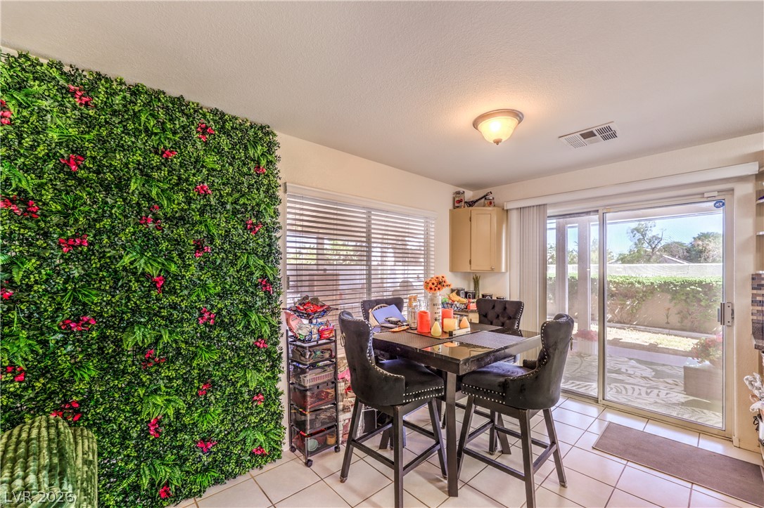 5712 Emperor Way Property Photo 14