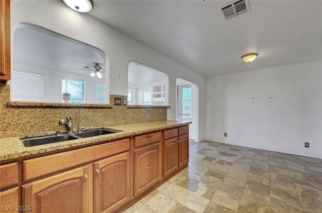 5300 South Corrine Street Property Photo 16