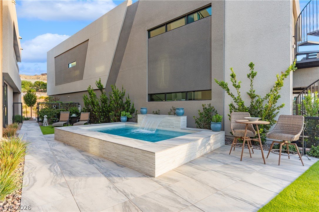 26 Heron Harbour Drive Property Photo 2