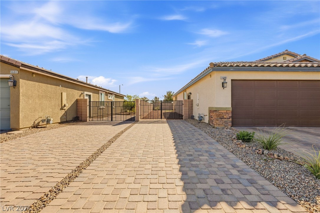 5678 Mystical Knight Court Property Photo 4