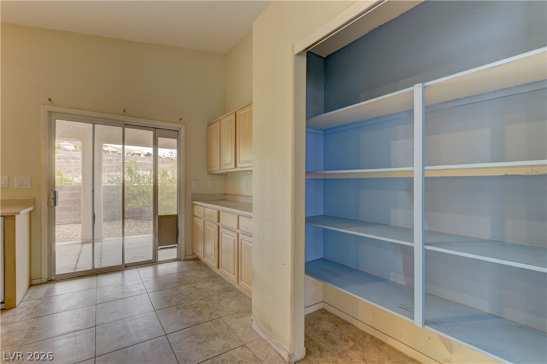 2280 Chestnut Ranch Avenue Property Photo 9