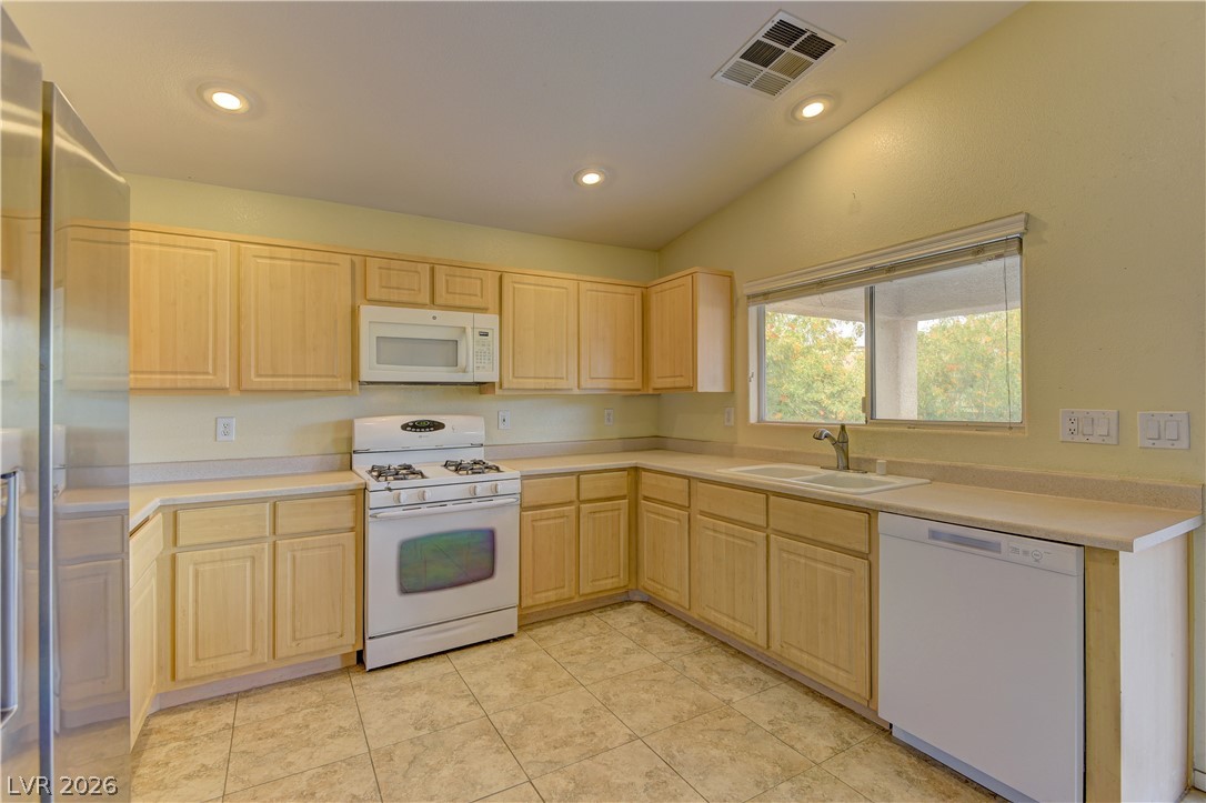 2280 Chestnut Ranch Avenue Property Photo 10