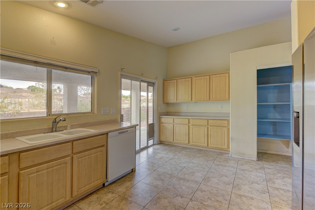 2280 Chestnut Ranch Avenue Property Photo 12