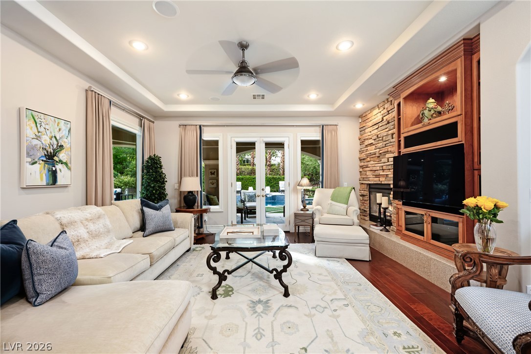 9512 Tournament Canyon Drive Property Photo 23
