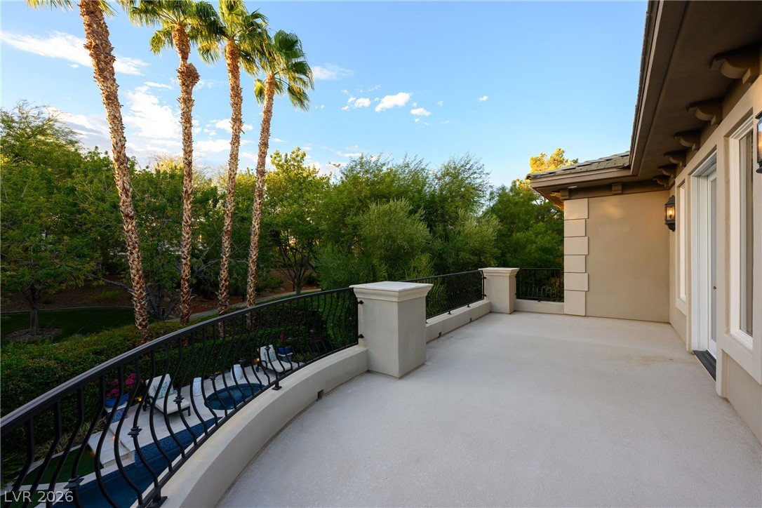 9512 Tournament Canyon Drive Property Photo 37