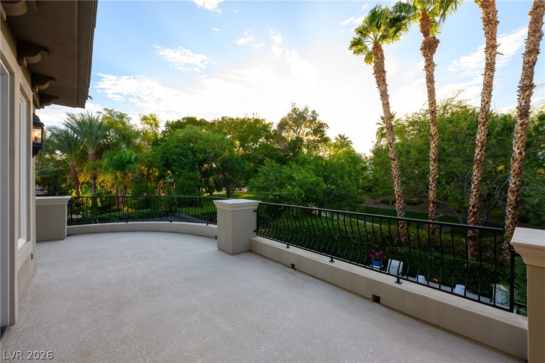 9512 Tournament Canyon Drive Property Photo 38