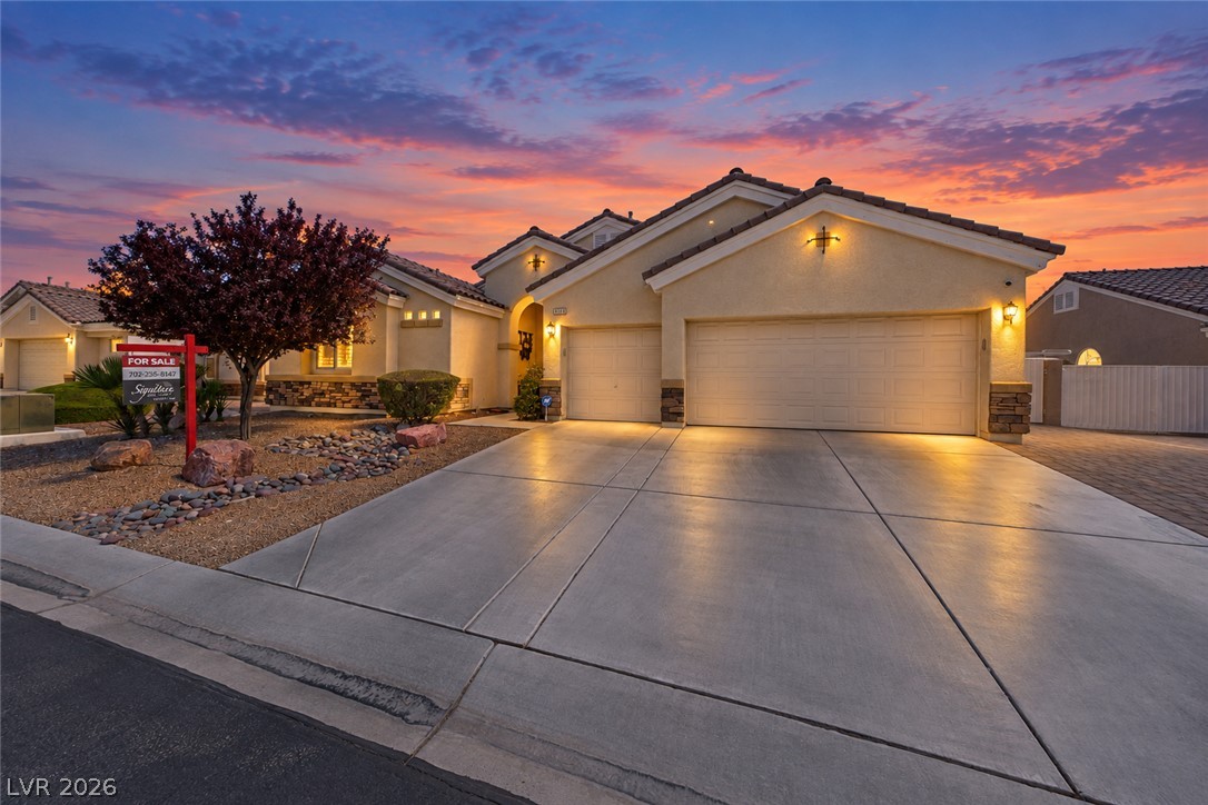 5010 Mirage Garden Street Property Photo 1
