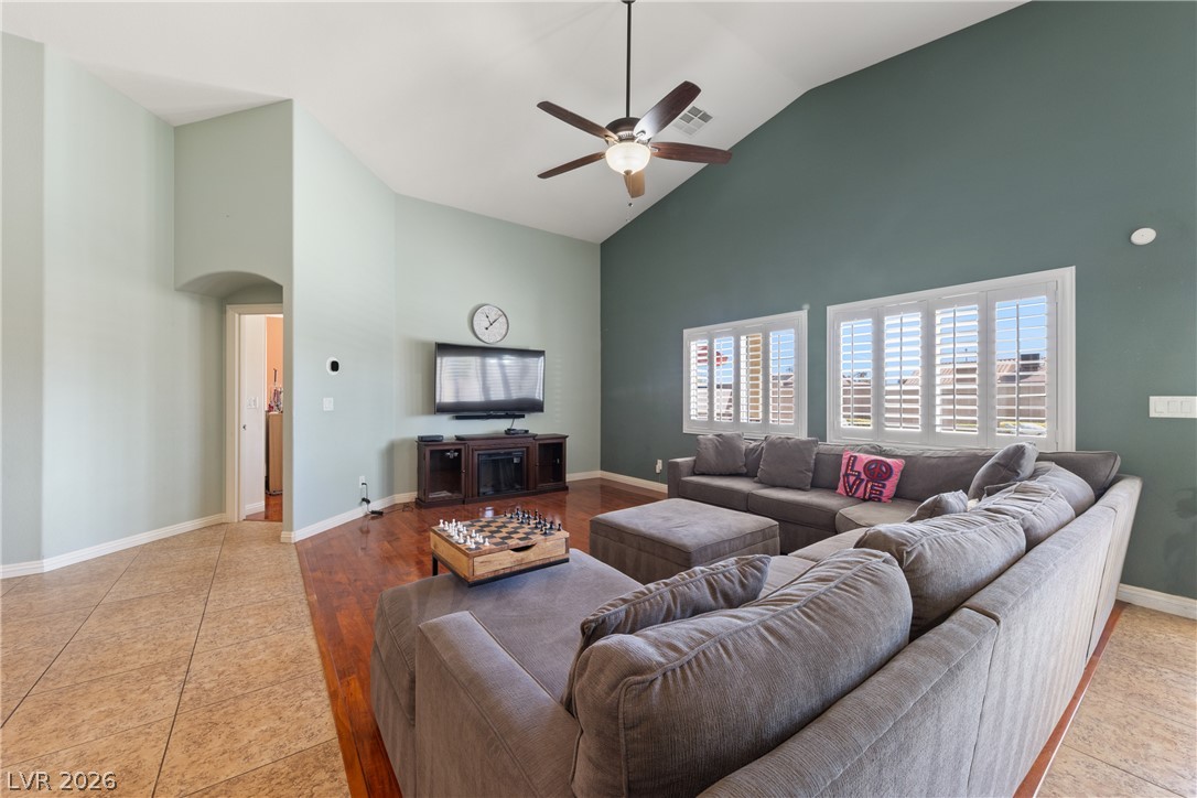 5010 Mirage Garden Street Property Photo 10