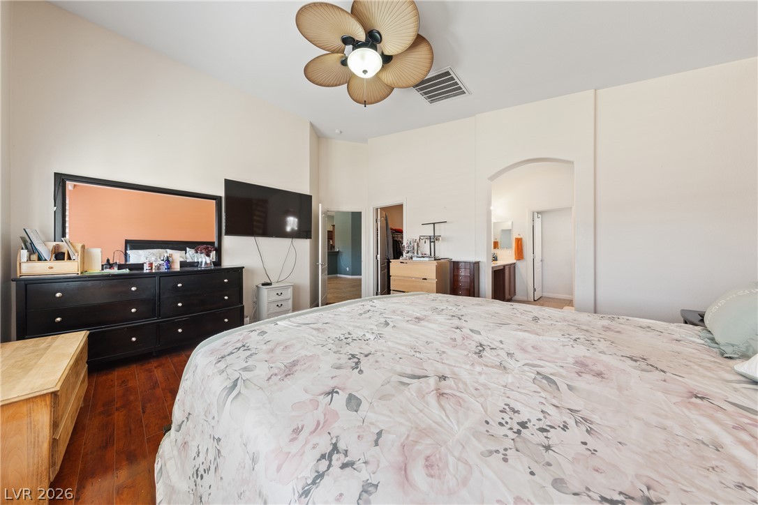 5010 Mirage Garden Street Property Photo 18