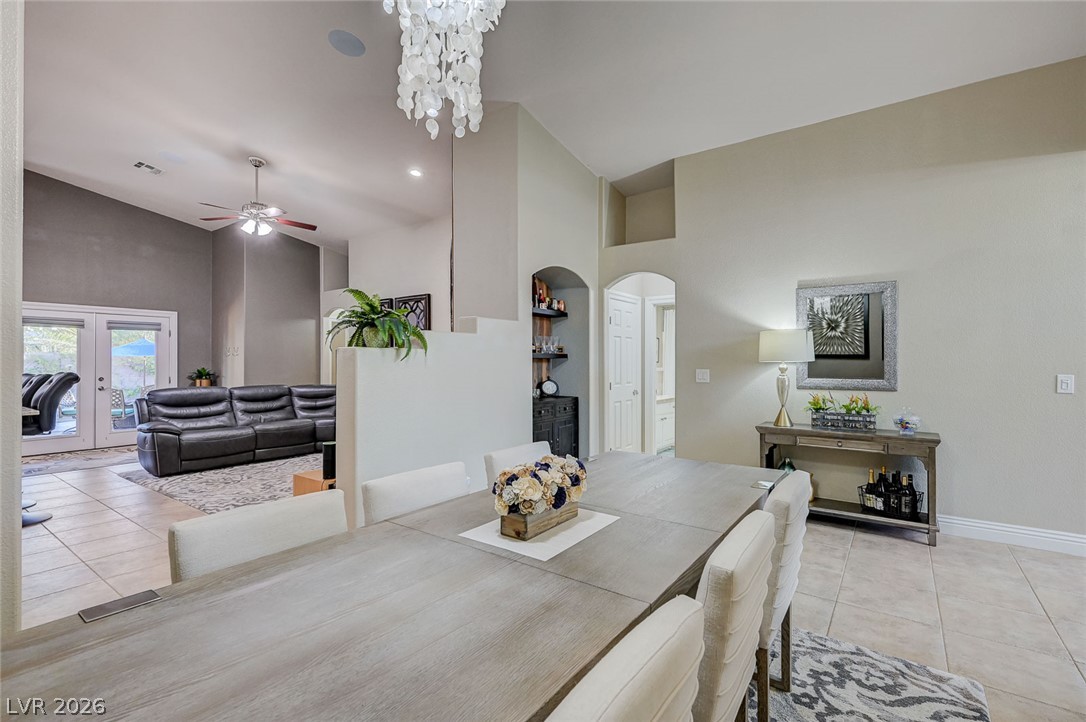 2115 Handel Avenue Property Photo 17