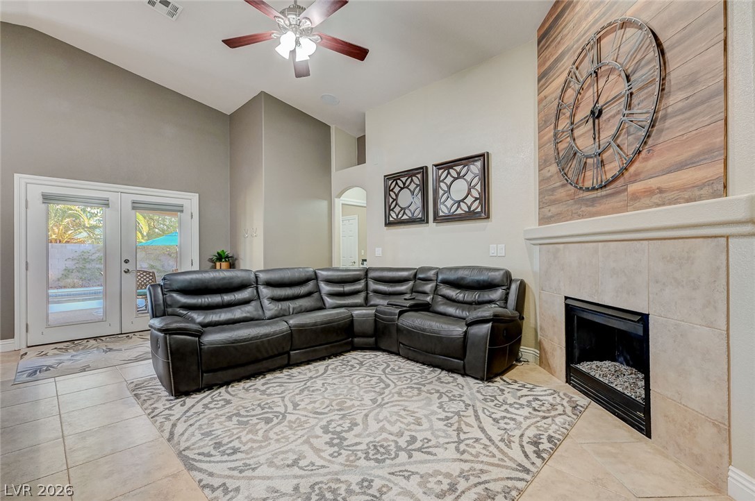2115 Handel Avenue Property Photo 18