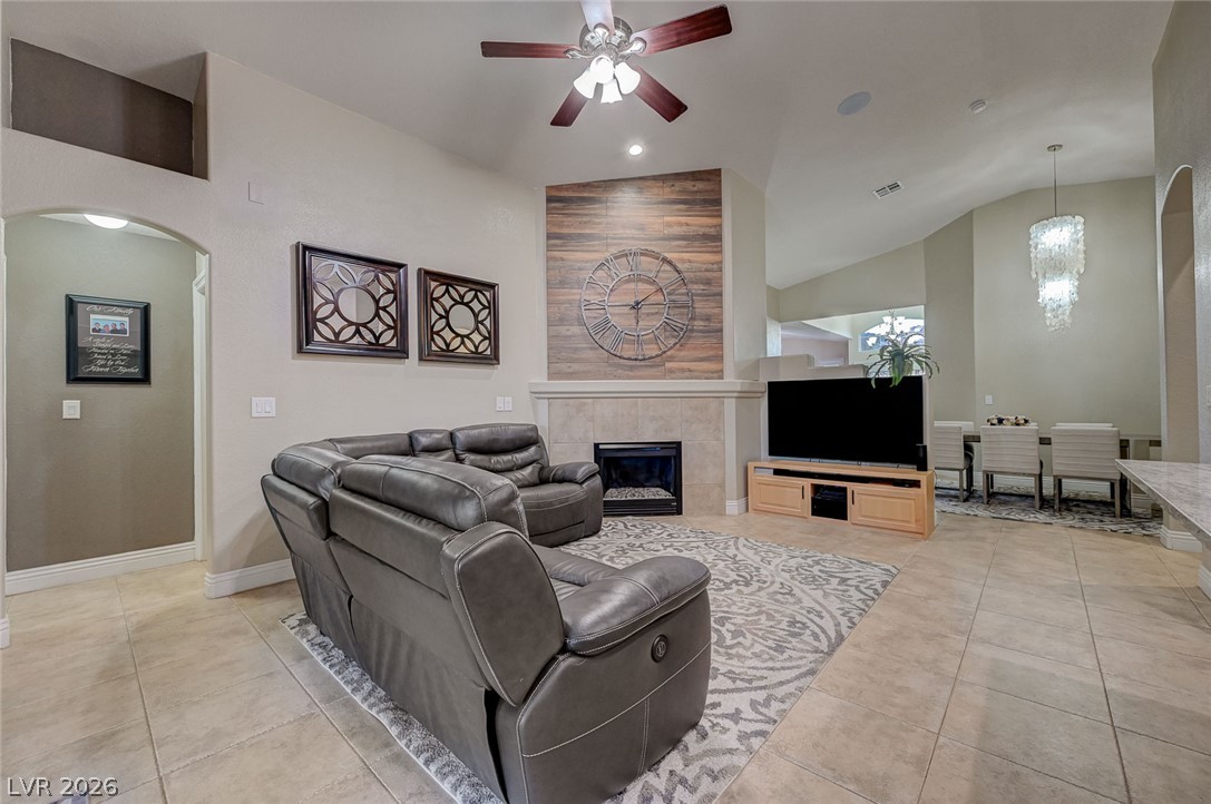2115 Handel Avenue Property Photo 20