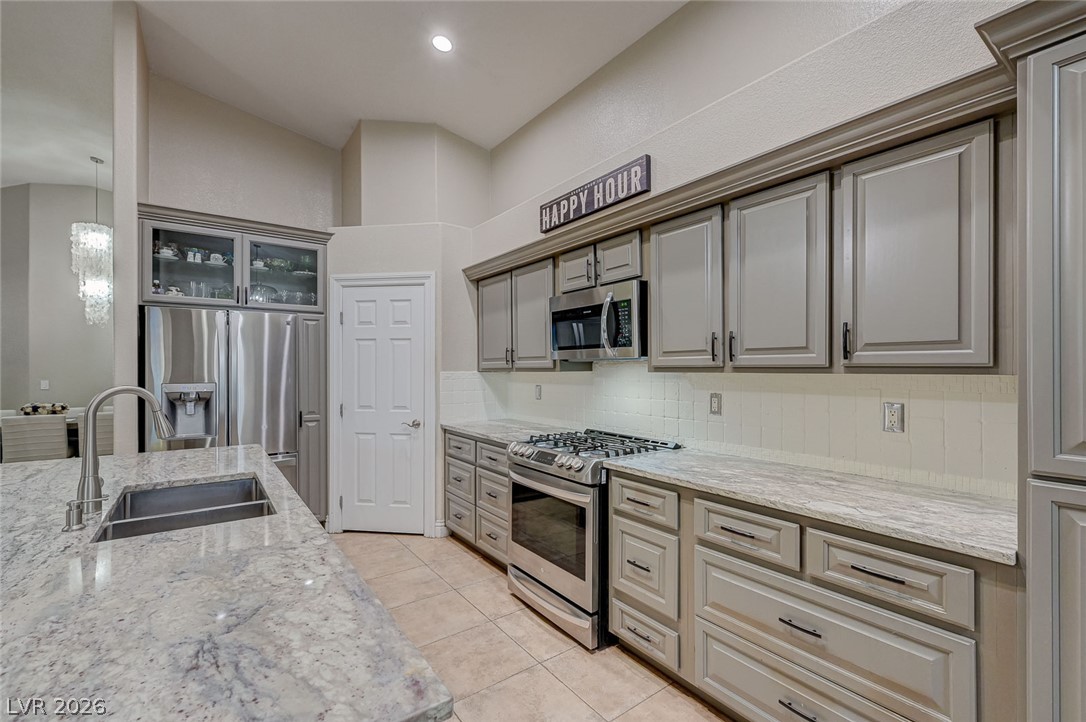 2115 Handel Avenue Property Photo 29