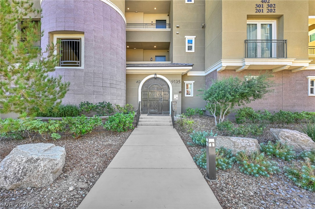 9125 Las Manaitas Avenue 302 Property Photo 11