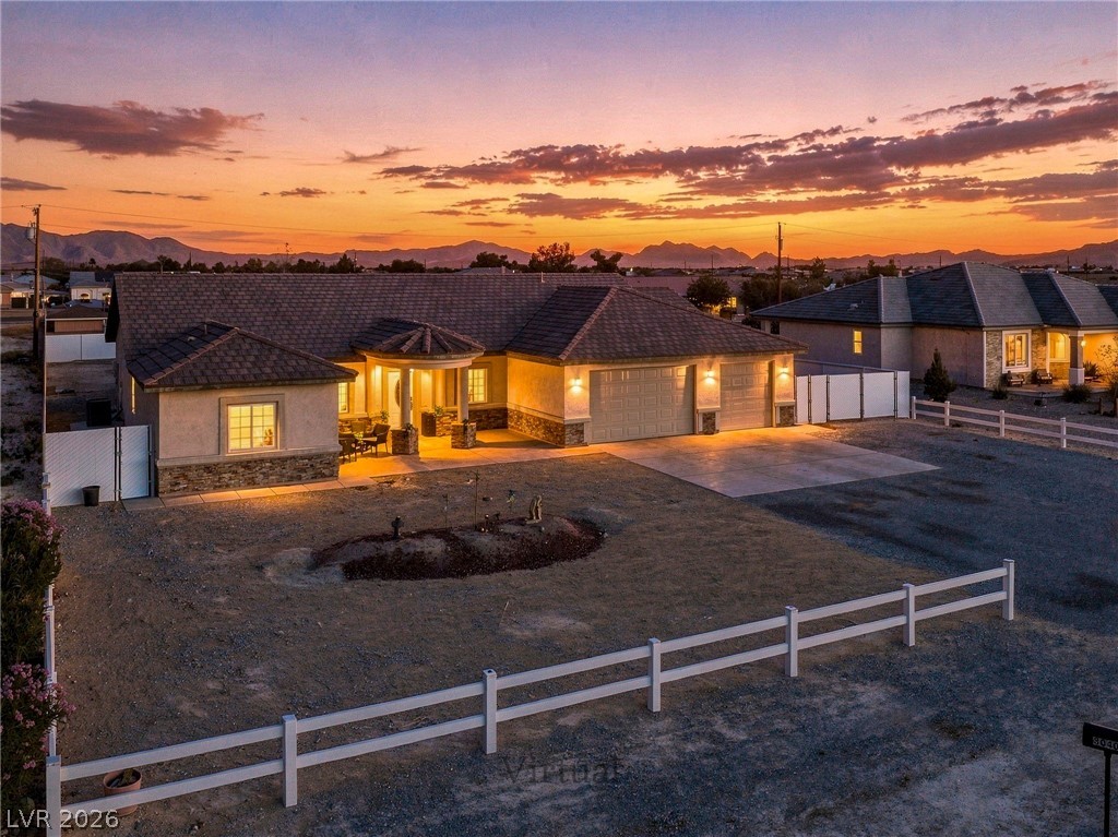 3040 South Spy Glass Avenue Property Photo 1