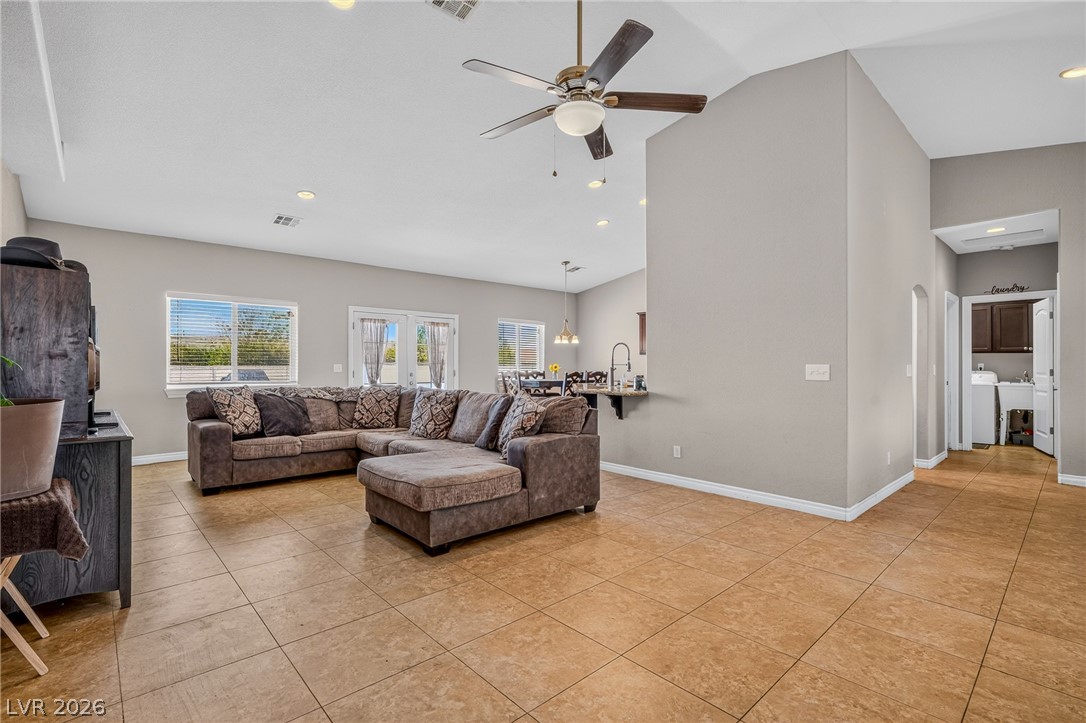 3040 South Spy Glass Avenue Property Photo 15