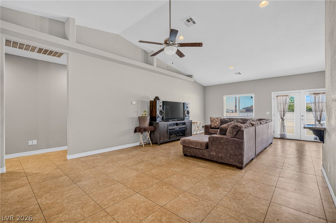 3040 South Spy Glass Avenue Property Photo 16
