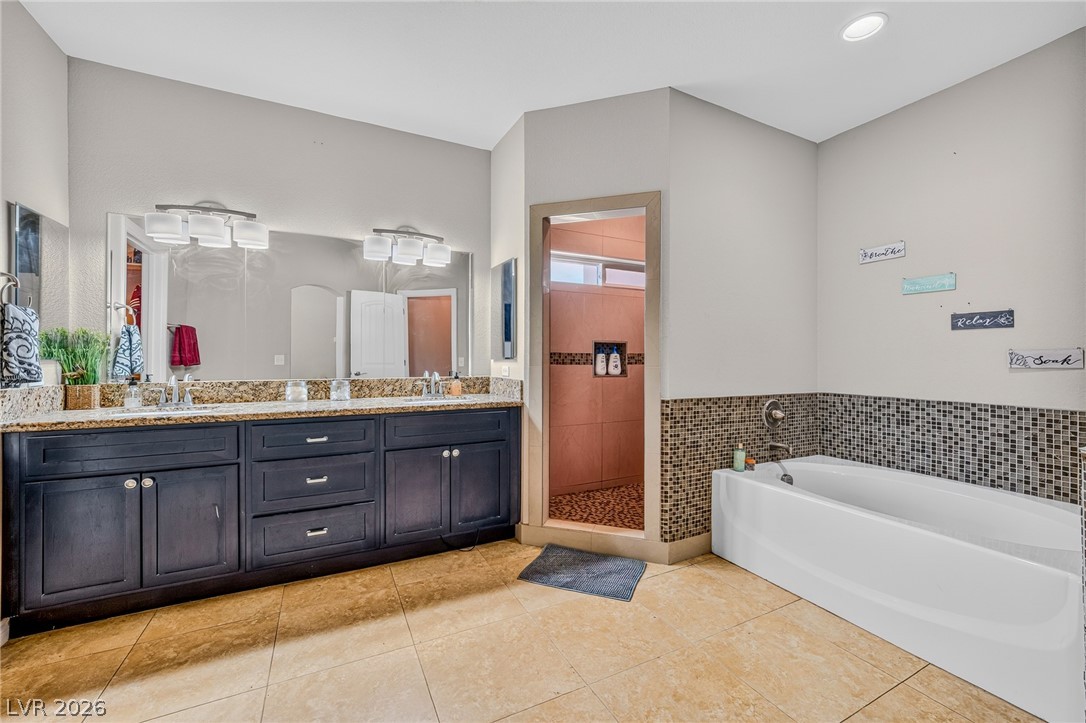 3040 South Spy Glass Avenue Property Photo 26