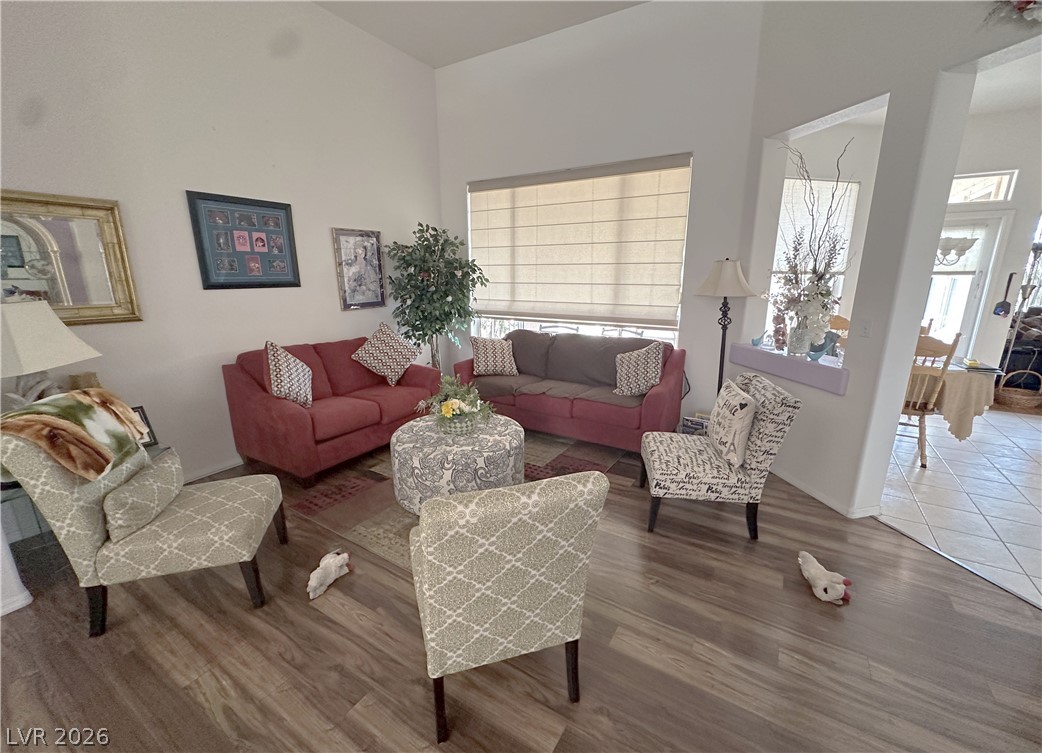 2936 Hawksdale Drive Property Photo 6