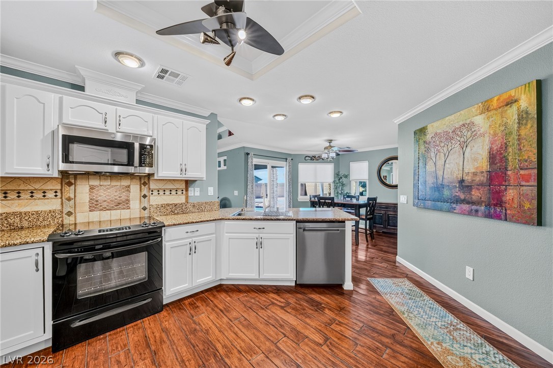 4700 Honey Locust Drive Property Photo 16
