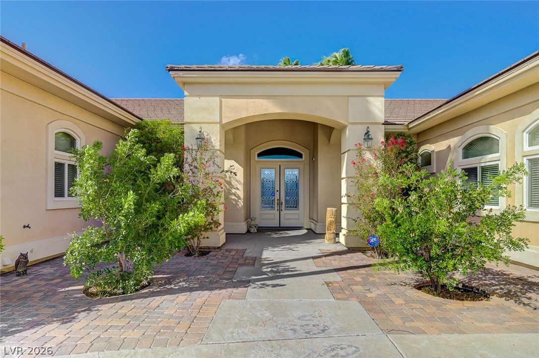 410 East Paradise Hills Drive Property Photo 12