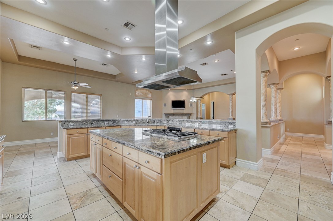 410 East Paradise Hills Drive Property Photo 18